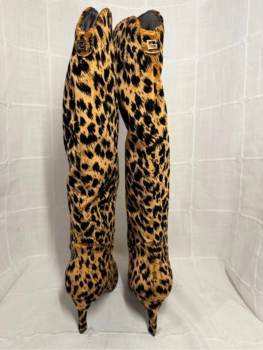 GUESS Palisa Leopard Print Knee High Pointed Toe Boots Size 6 New